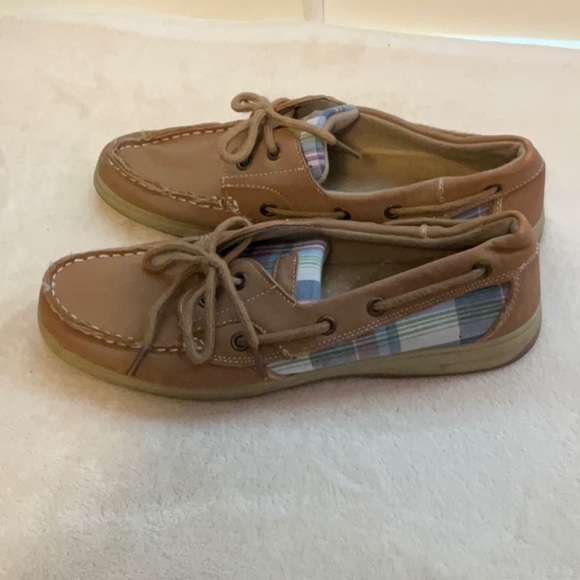 Sbicca Tan Loafers with Striped Detail - Picture 5 of 7